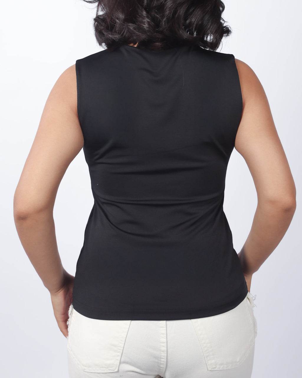 Sleeveless Tee – Soft Everyday Basic Black