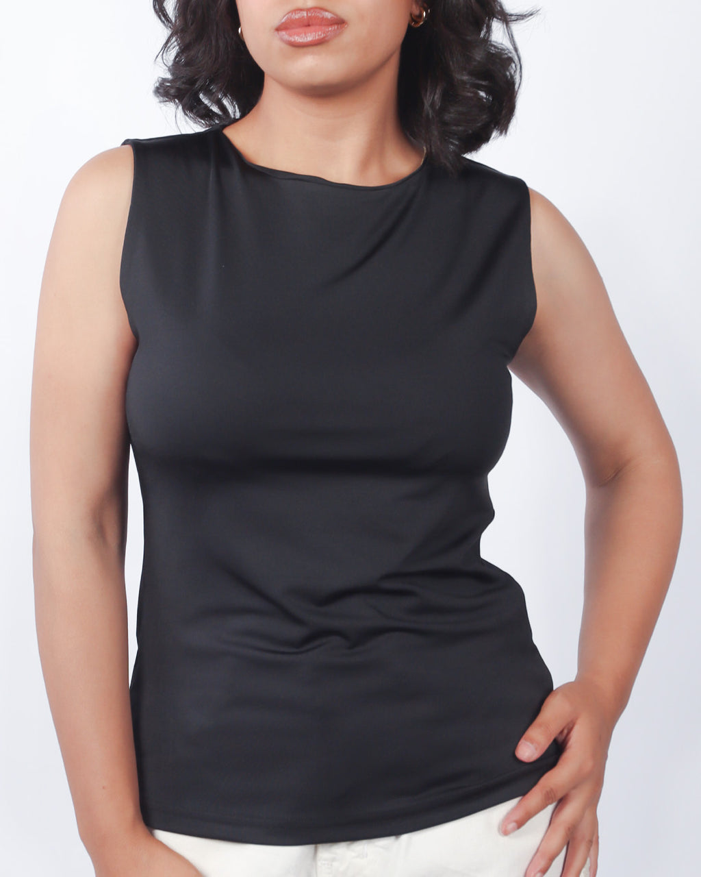 Sleeveless Tee – Soft Everyday Basic Black