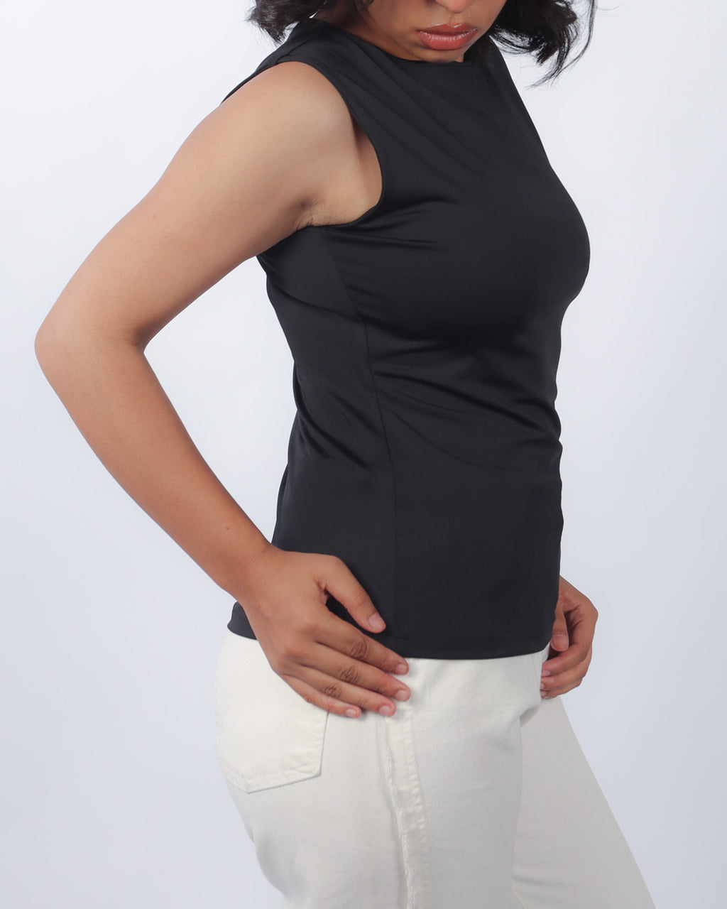 Sleeveless Tee – Soft Everyday Basic Black