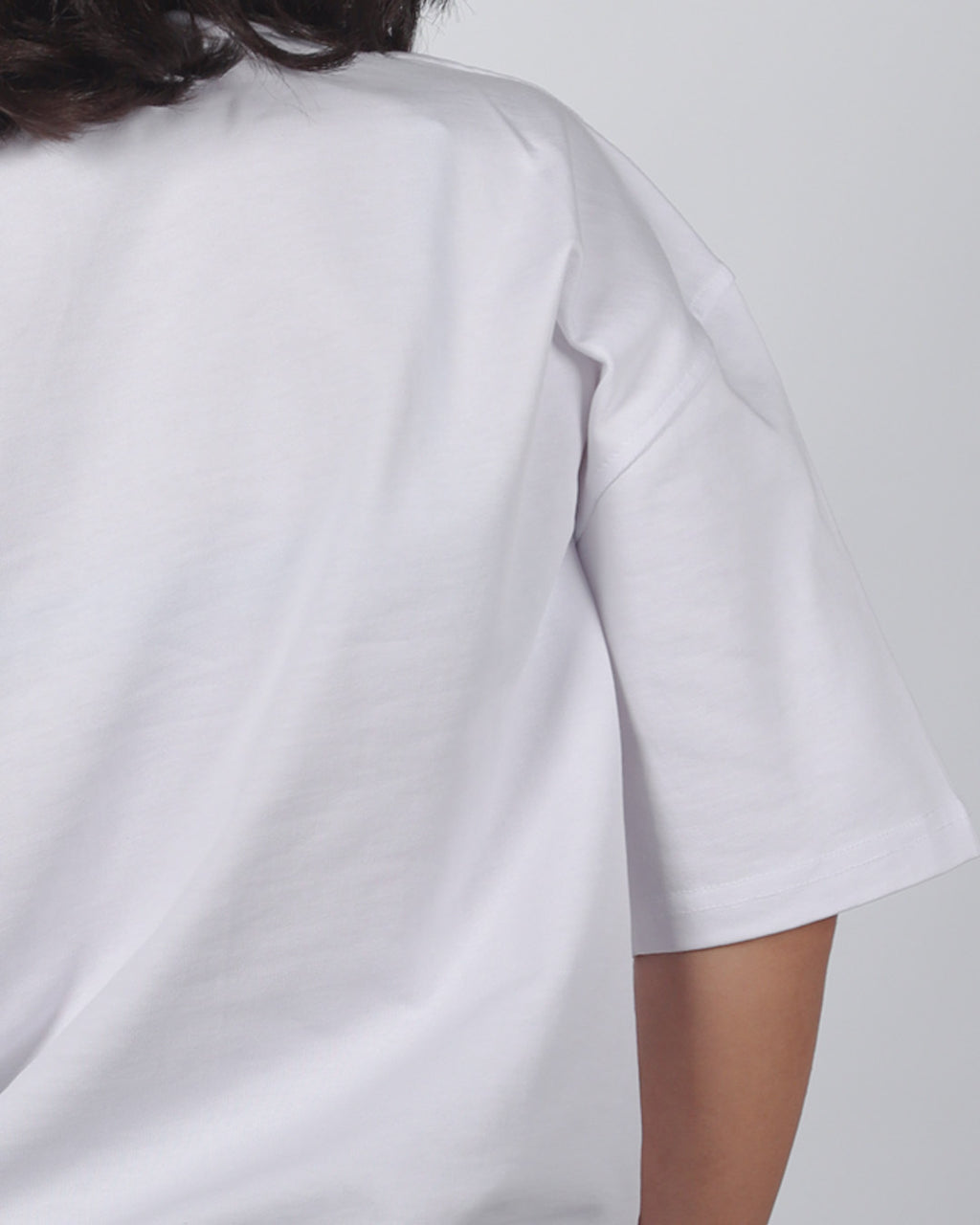 تيشيرت حريمي أوفرسايز - أبيض