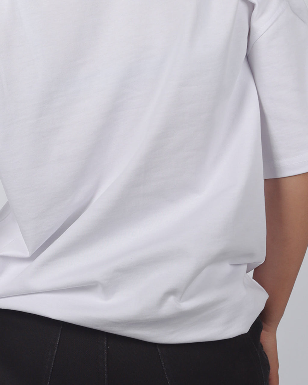 تيشيرت حريمي أوفرسايز - أبيض