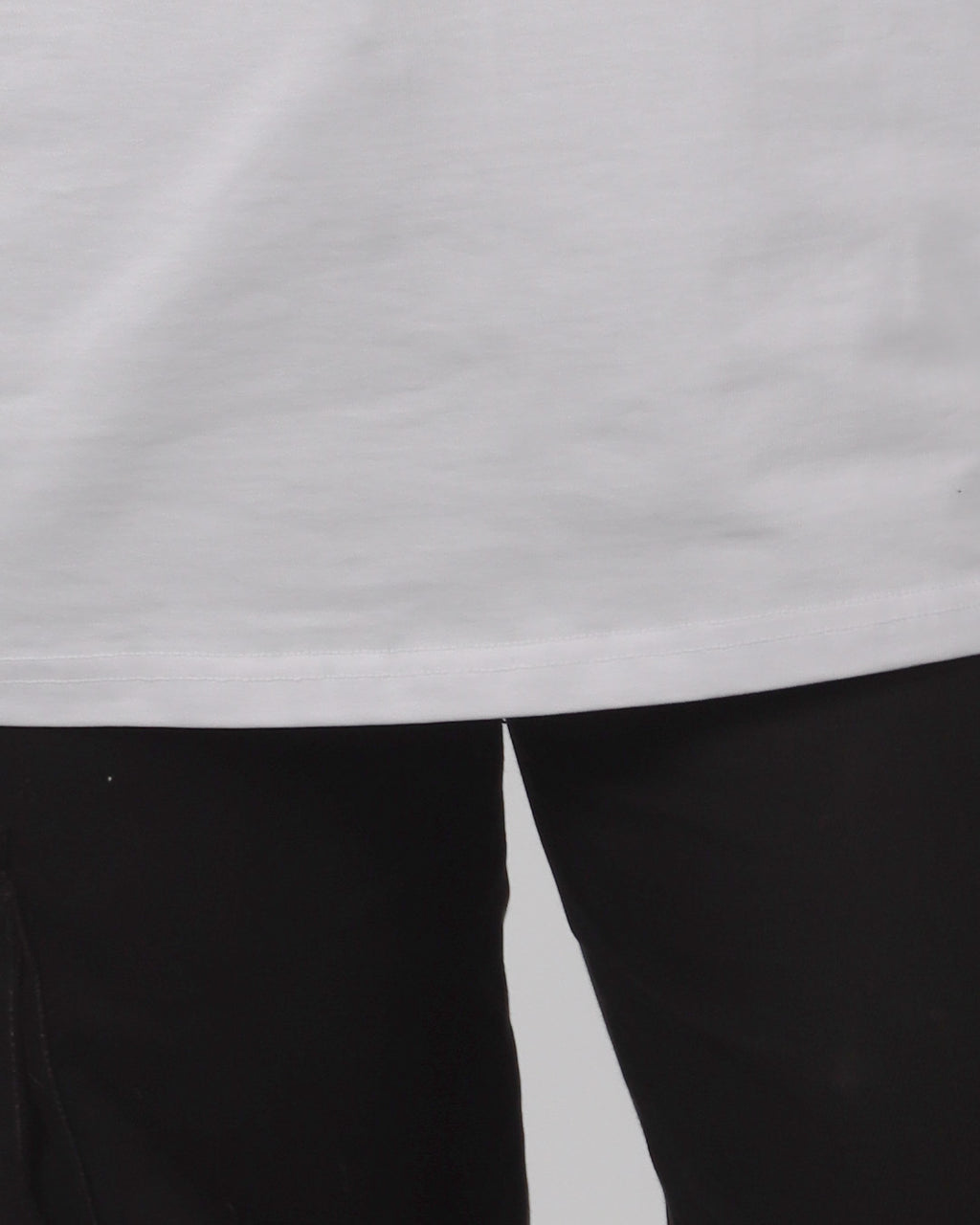 تيشيرت حريمي أوفرسايز - أبيض