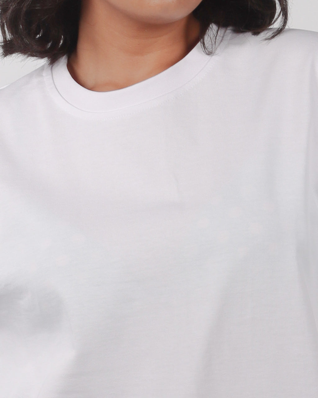 تيشيرت حريمي أوفرسايز - أبيض