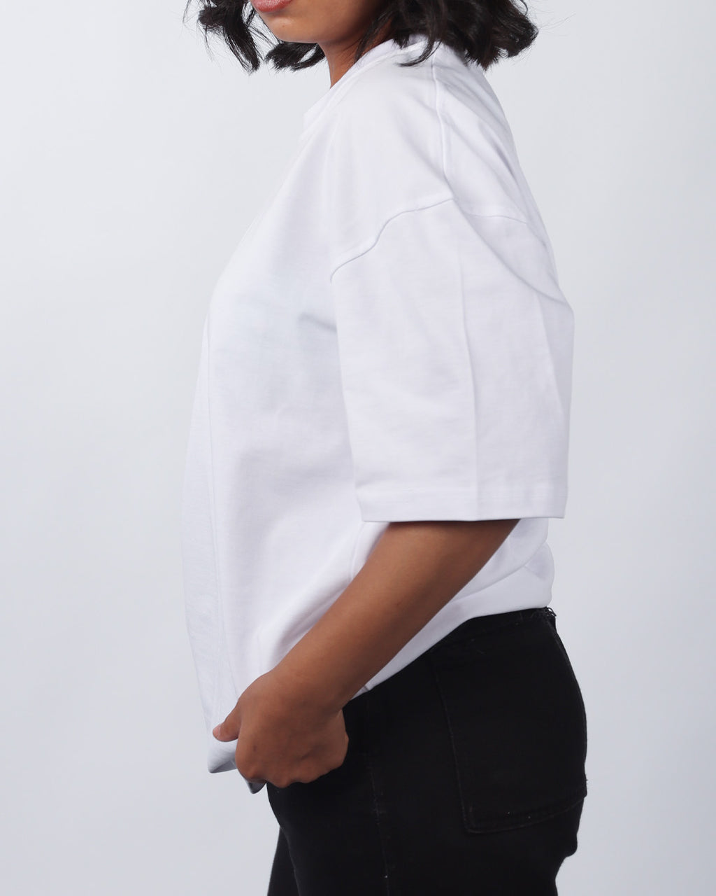 تيشيرت حريمي أوفرسايز - أبيض