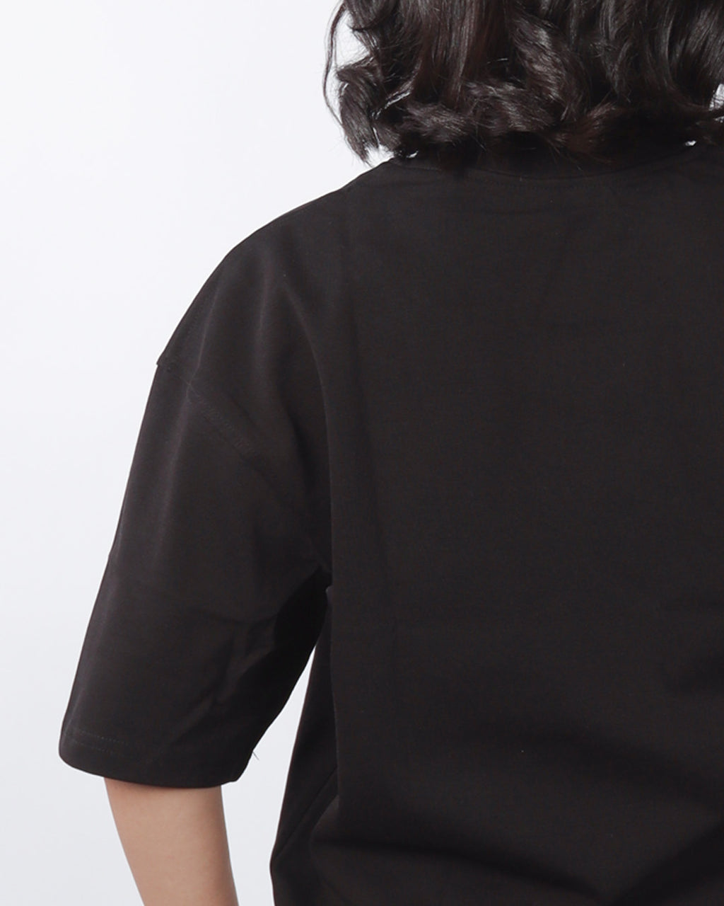 تيشيرت حريمي أوفرسايز - أسود