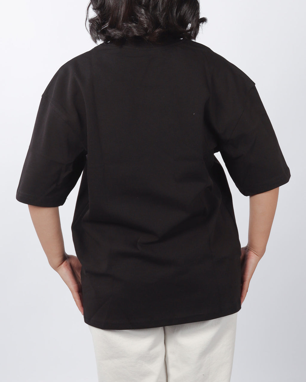 تيشيرت حريمي أوفرسايز - أسود